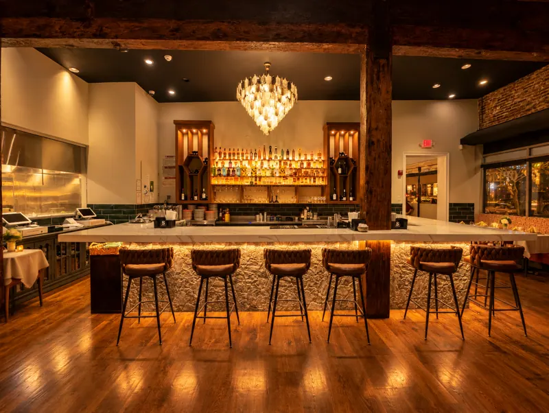 The bar at Rassa in the evening